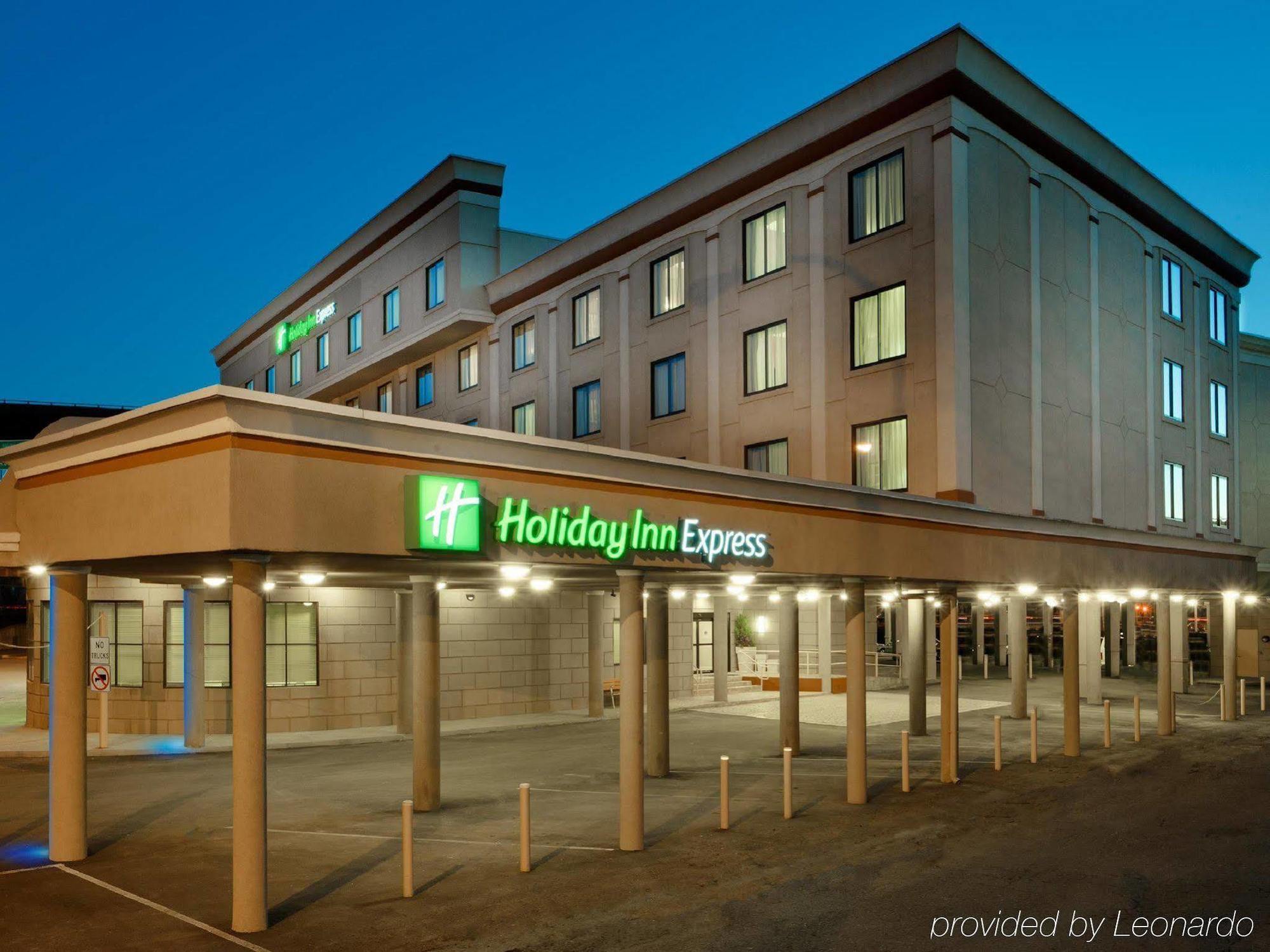 Holiday Inn Express Albany Downtown, An Ihg Hotel Exterior photo